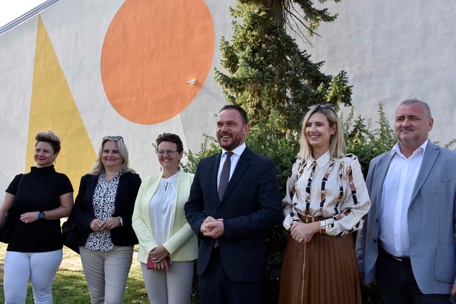 Pročitajte više o članku POUVG, škole, vrtići, Gradska dvorana… Električna energija iz sunčanih elektrana